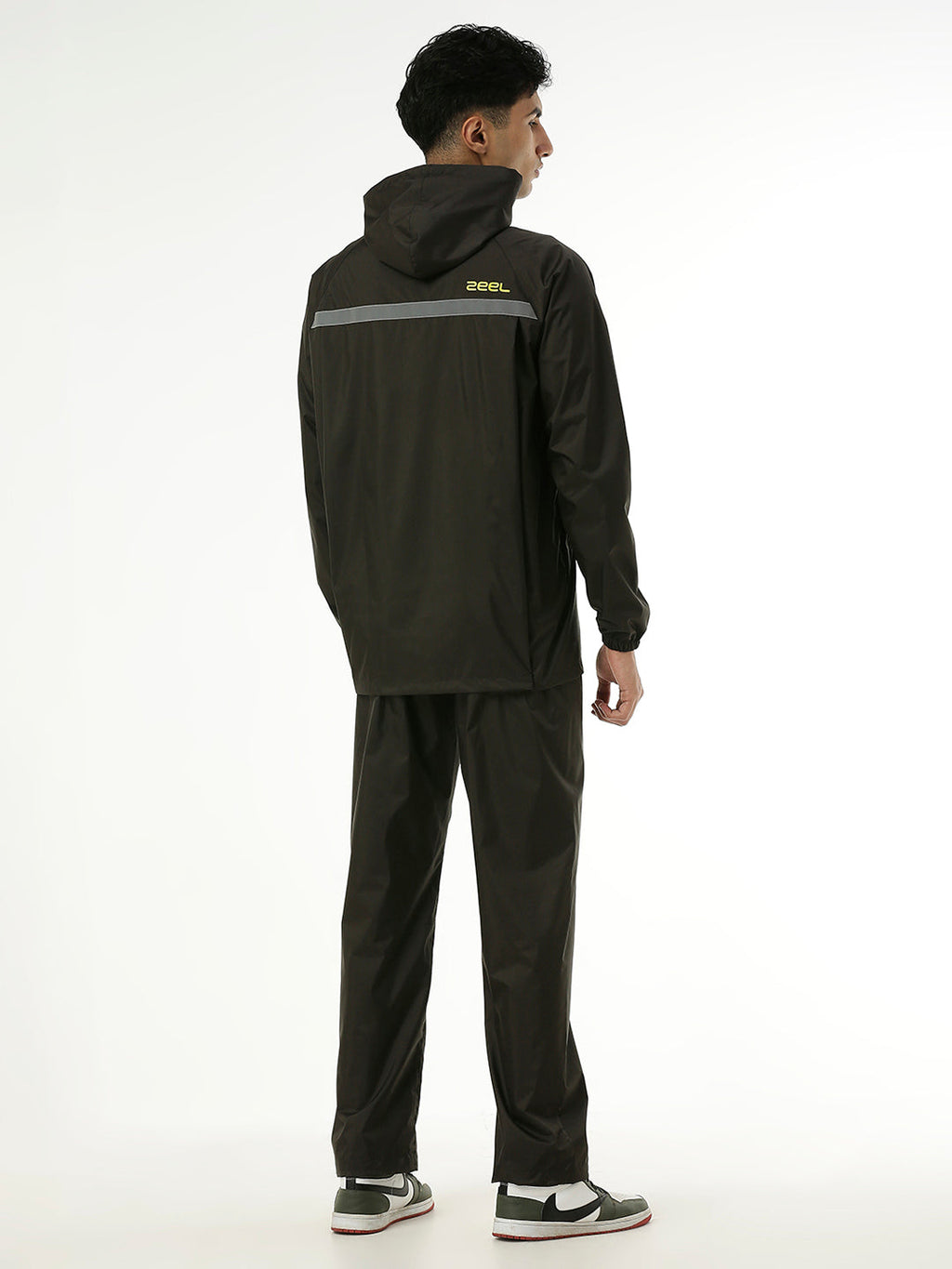 ZEEL HERO: The Ultimate Backpack-Friendly Olive Raincoat - Zeelretail